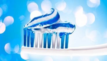 ¿Cómo desinfecto el cepillo de dientes correctamente?