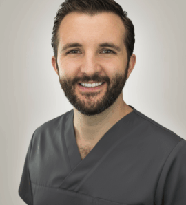 Dr. Alberto Flores Palma